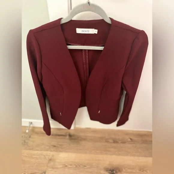 Brand: Rick’s
Size: S
Condition: EUC - Picture 2 of 4